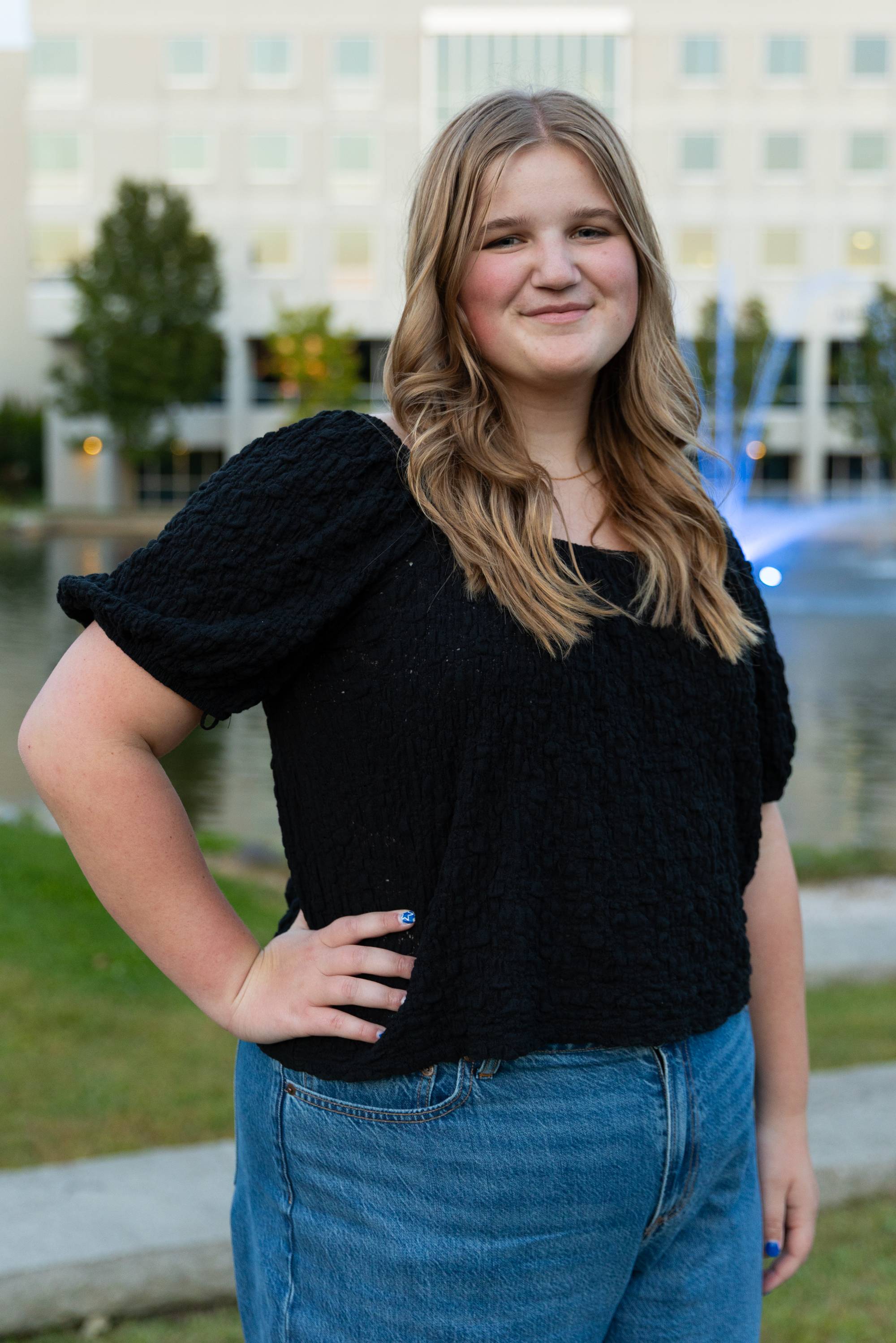 Headshot of Izzy Zdanoski